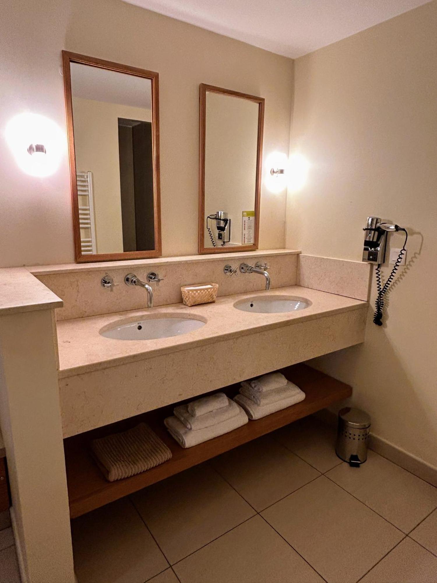 La Motte Suite Superieure Domaine Du Golf St Endreol, 1 A 2 Personnes المظهر الخارجي الصورة
